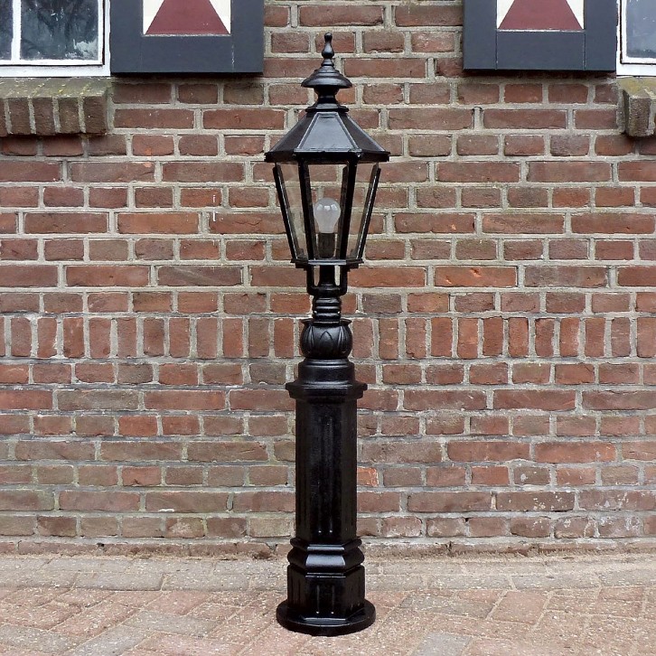 E17. M8 base + lantern 6 sided small. Height: 130 cm