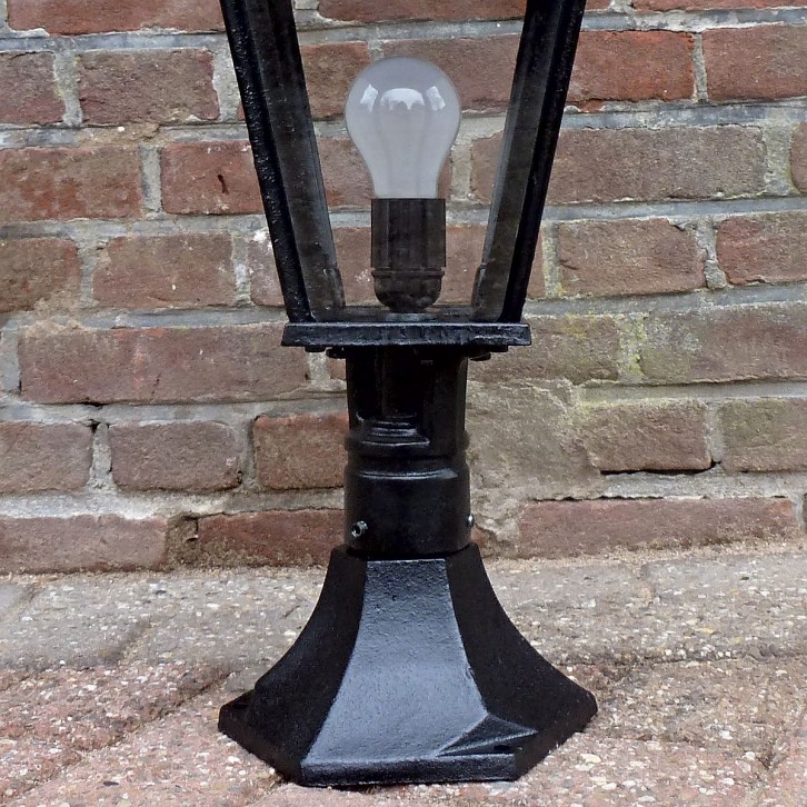 E1. Hengelo + lantern 4 sided small. Height: 70 cm