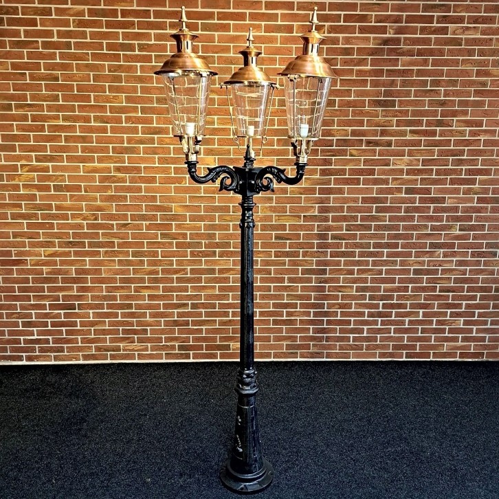 E284. Rotterdammer + triple bracket + copper lantern round 70. Height: 266 cm
