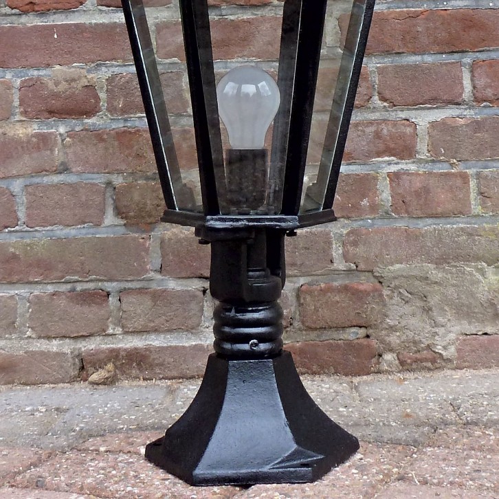 E2. Hengelo + lantern 6 sided small. Height: 75 cm